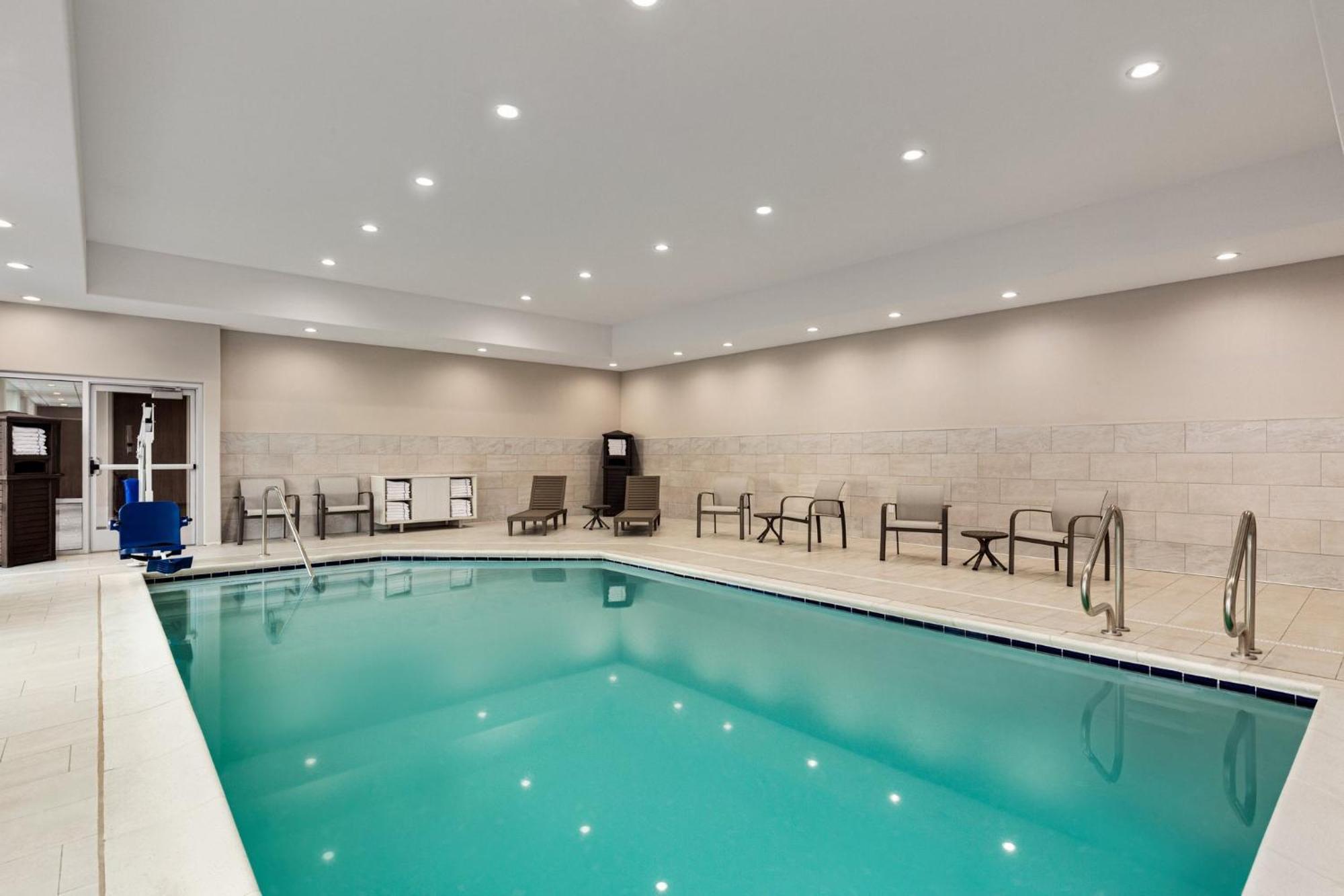 Holiday Inn Express & Suites Hayward - Castro Valley By Ihg 외부 사진