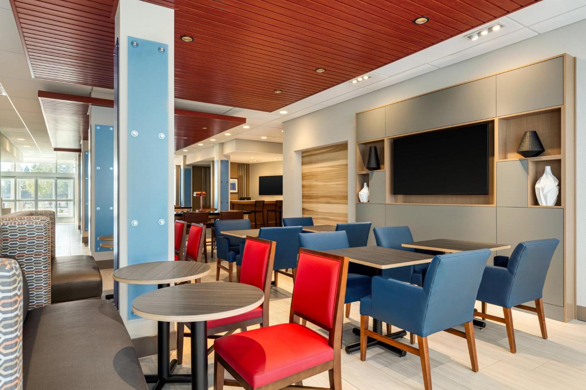 Holiday Inn Express & Suites Hayward - Castro Valley By Ihg 외부 사진