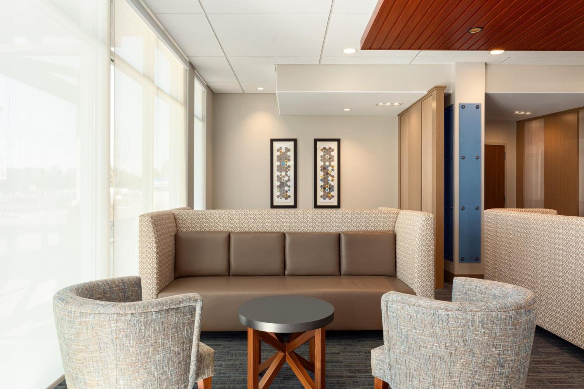 Holiday Inn Express & Suites Hayward - Castro Valley By Ihg 외부 사진