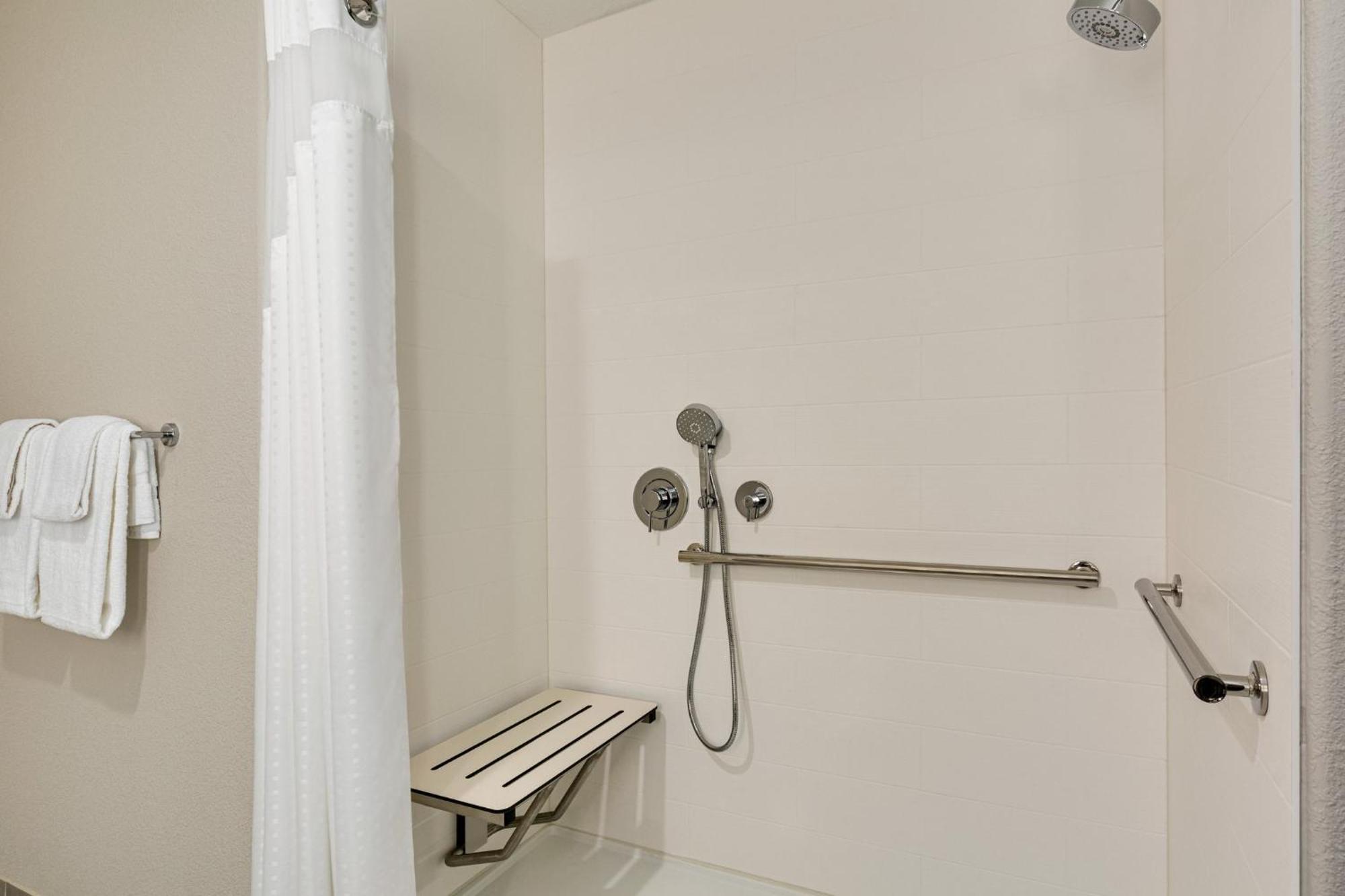 Holiday Inn Express & Suites Hayward - Castro Valley By Ihg 외부 사진